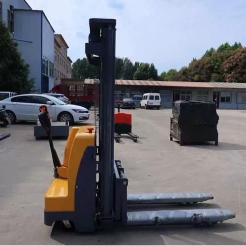 步行式电动堆高车 仓储托盘液压升降装卸搬运的高效解决方案