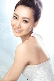 白冰军方背景,从军方背景到演艺界璀璨明星的蜕变之路 第2张 白冰军方背景,从军方背景到演艺界璀璨明星的蜕变之路 第2张