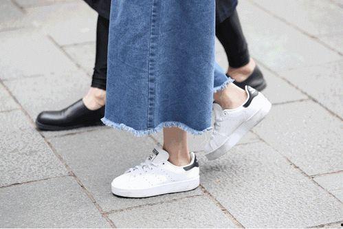 露脚踝照片,露脚踝照片诠释个性穿搭美学  第1张