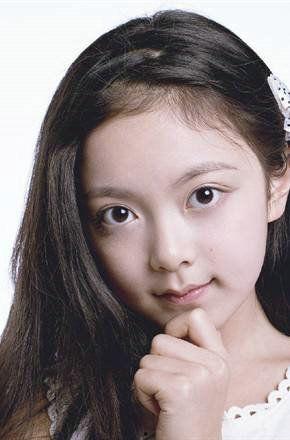 泰国歌手英利个人资料,音乐梦想的璀璨星光  第1张