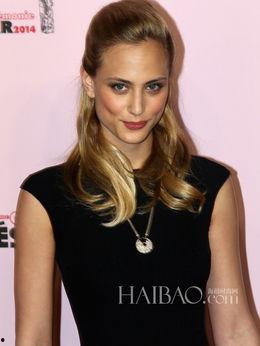 托马西娜个人资料简介 第1张 托马西娜个人资料简介 第1张