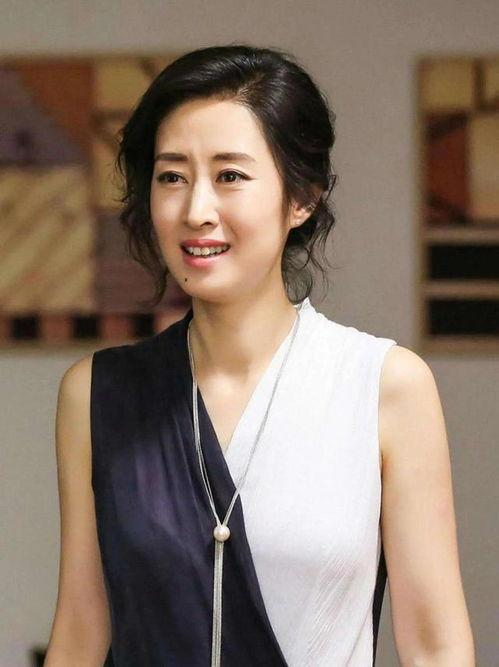 演员孟蕾图片,光影交织下的璀璨星辉