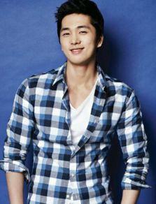 李贤镇个人资料,才华横溢的青年才俊，引领时代潮流的领军人物  第2张