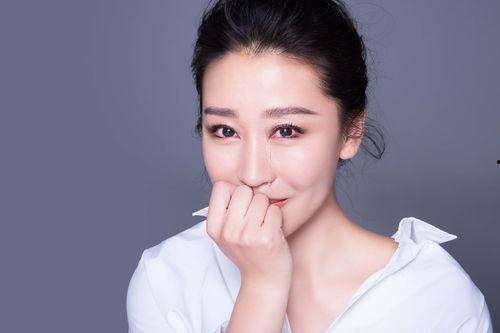 女演员齐威个人资料,璀璨银幕下的优雅女神 第2张 女演员齐威个人资料,璀璨银幕下的优雅女神 第2张